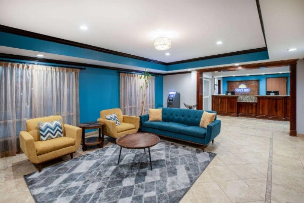 Days Inn by Wyndham Baton Rouge I-10 image 5